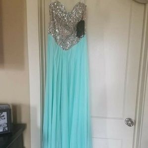 Terani Couture Strapless Gown Size 6